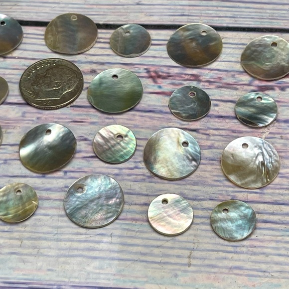 20 Abalone Mother of Pearl Shell Charms Lot in 2 sizes DIY jewelry Making Lot - Picture 16 of 16